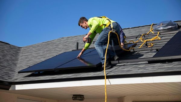 5 raisons de réduire la fréquence de l'entretien des panneaux solaires